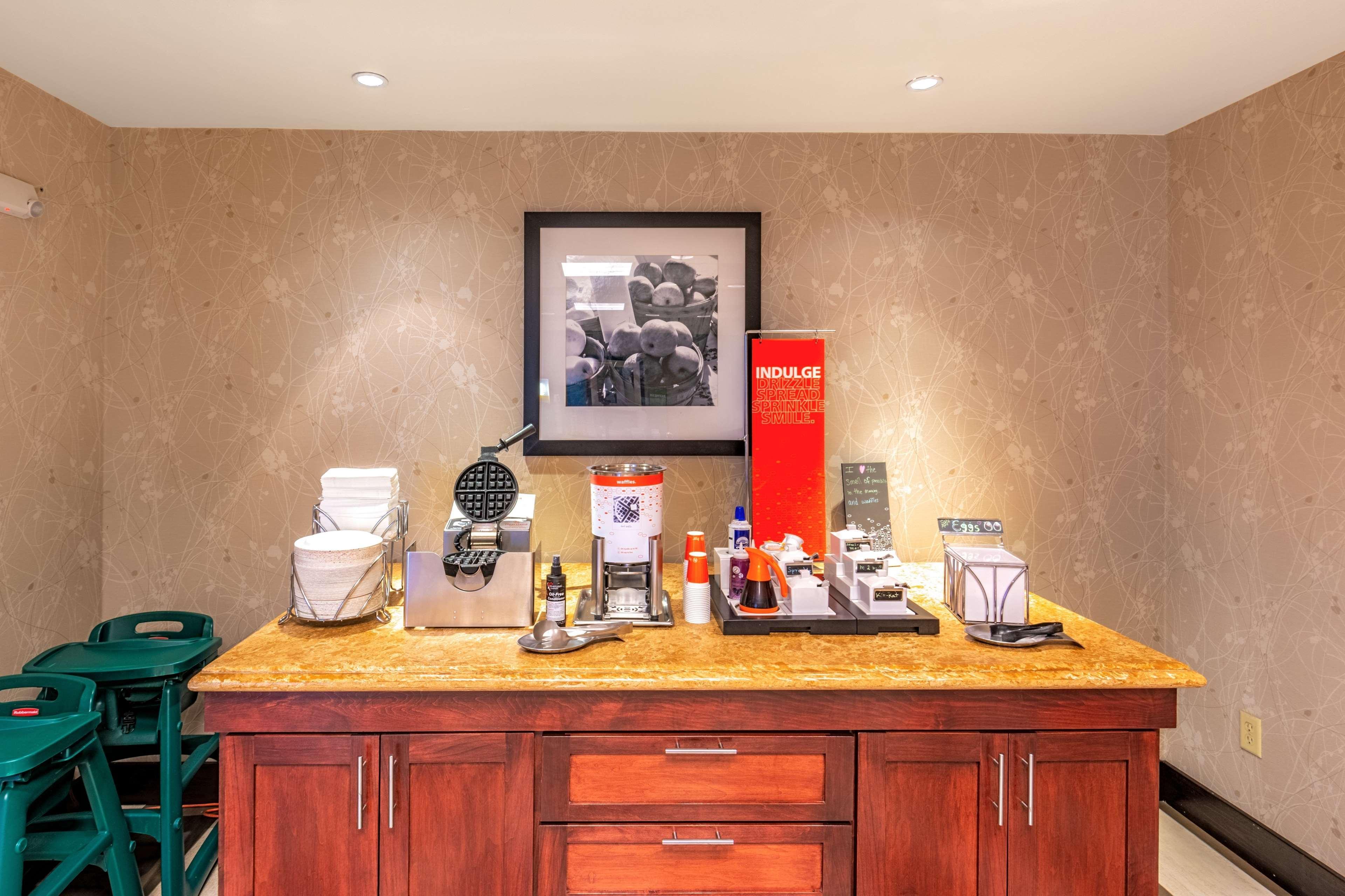 Hampton Inn רולינס מראה חיצוני תמונה